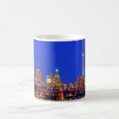 Downtown Toronto Skyline nachts Kaffeetasse (Mittel)