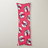 Downy Woodpecker auf Red Feeder Original Bird Art Seitenschläferkissen (Rückseite (Vertikal))