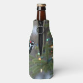 Downy Woodpecker & Christmas Tree Flaschenkühler (Flasche Rückseite)