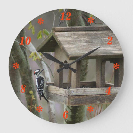 Downy Woodpecker Clock- choose size & shape Große Wanduhr (Vorderseite)
