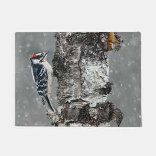 Downy Woodpecker in Snow - Original Foto Fußmatte