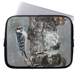 Downy Woodpecker in Snow - Original Foto Laptopschutzhülle