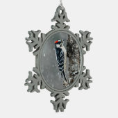Downy Woodpecker in Snow - Original Foto Schneeflocken Zinn-Ornament (Links)