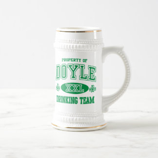 Doyle irisches trinkendes Team Bierglas