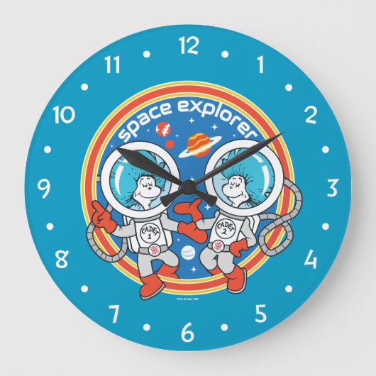 Dr. Seuss | Kaddet One Cadet Two Space Explorer Große Wanduhr (Vorderseite)