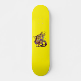 Drache auf Lila- und Goldskateboard Skateboard