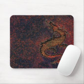 Drache auf rostigem metallischem Hintergrund Mousepad (Mit Mouse)