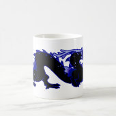 Drache-Drache-Schwarzes und Blau Verwandlungstasse (Mittel)