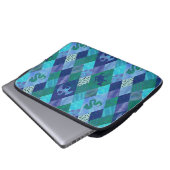 Drache für Wasserfarben-Patchwork in blauem und gr Laptopschutzhülle (Vorne Knopf)