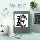 Drache gestalteter Buchstabe E, Drachenalphabet, M Aufkleber (iPad Hülle)