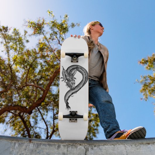 Drache im Tattoo-Stil Skateboard (Außenbereich 1)