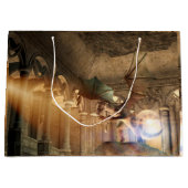 Drache in Angriffsposition in einem Schloss Große Geschenktüte (Vorderseite)