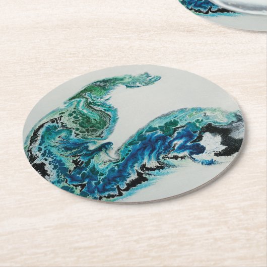 "Drache in den Wellen - Abstrakte Meeresenergie Runder Pappuntersetzer (Angewinkelt)