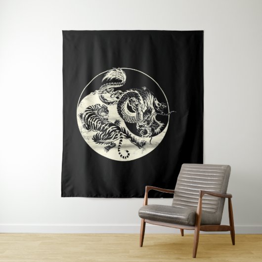 Drache mit Tiger Tattoo YIN und Yang Beast-Kampf Wandteppich (Beispiel)