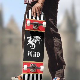 Drache Schwarz Weiß Gestreift Monogramm mit Rot Go Skateboard