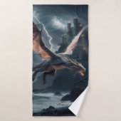 Drache über dem Schloss. Badehandtuch (Badehandtuch)