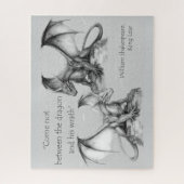 Drachen mit King Lear Zitat schwarz, grau, weiß Puzzle (Vertikal)