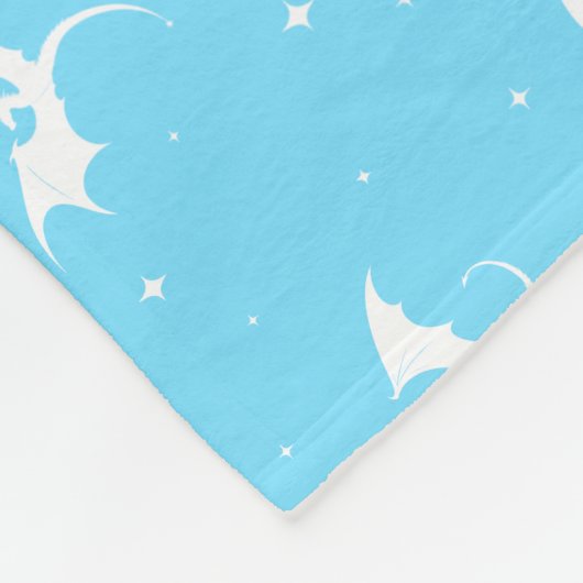 Drachen und Sterne auf blauem Hintergrund Fleecedecke (Ecke)