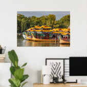 Drachenboote für Touristen | Kunming Lake Poster (Heimbüro)