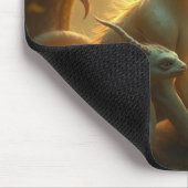 „Drachenmutter im goldenen Wald“ Mousepad (Ecke)