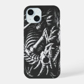 Drachenskelett — von BurnsInHell iPhone 15 Hülle (Rückseite)