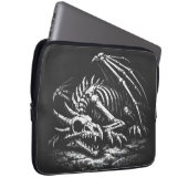 Drachenskelett — von BurnsInHell Laptopschutzhülle (Vorne Rechts)