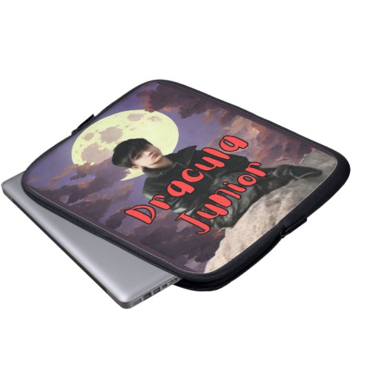 Dracula Junior - Laptopschutzhülle (Vorne Knopf)