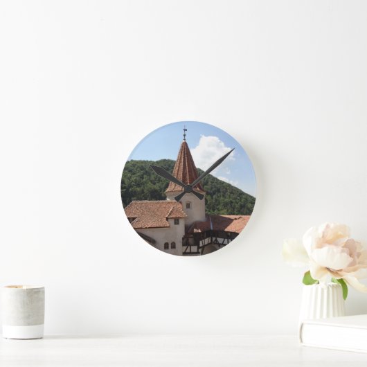Dracula's Castle Clock Runde Wanduhr (Zuhause)