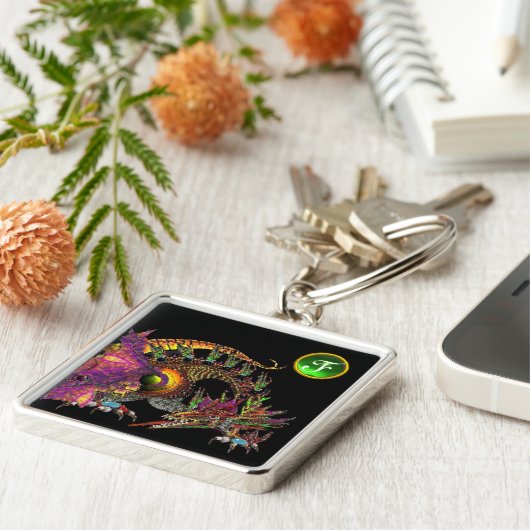 DRAGO, Green Emerald Gem Monogram Schlüsselanhänger (Seite)