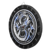 Dragon Abzeichen im Chrome-Stil auf Carbon Fibre P Dartscheibe (Vorderseite rechts)