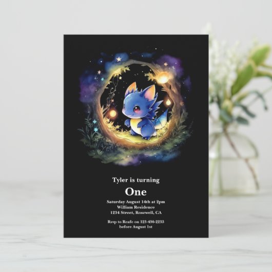 Dragon First Birthday Einladung (Stehend Vorderseite)