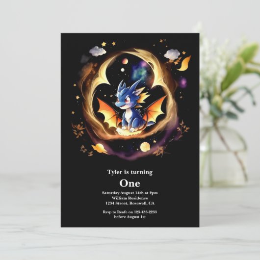 Dragon First Birthday Einladung (Stehend Vorderseite)