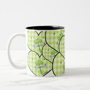 Dragon Fly im Herzen von Gingham Zweifarbige Tasse