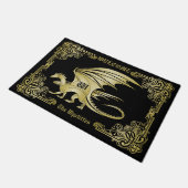 Dragon Monogram Gold Frame Traditionelle Buchabdec Fußmatte (Schrägansicht)