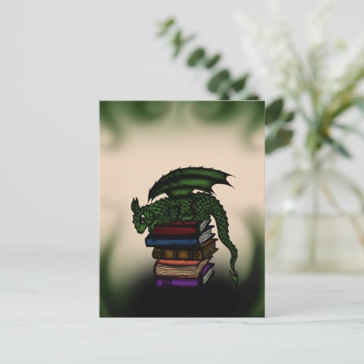 Dragon on Books Postkarte (Stehend Vorderseite)