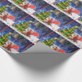 Dragon Pulling on Christmas Tree Geschenkpapier (Ecke)