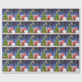 Dragon Pulling on Christmas Tree Geschenkpapier (Flach)