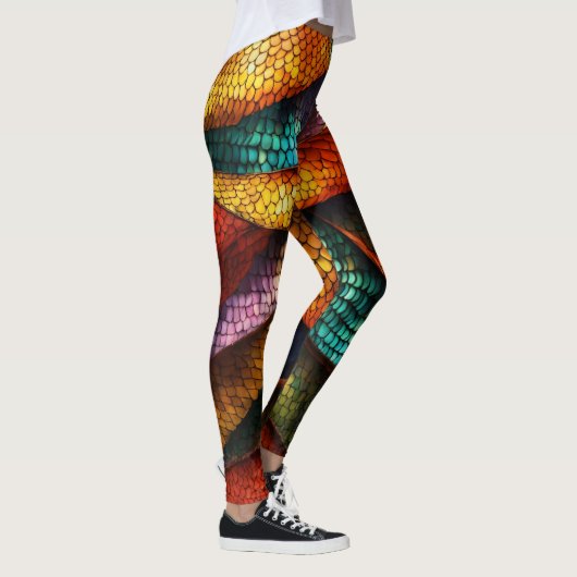 Dragon Scales Elegance: Stilvolle Leggings mit Mes (Rechts)