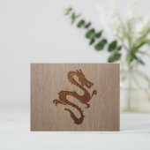 Dragon-Silhouette in Holzdesign Postkarte (Stehend Vorderseite)