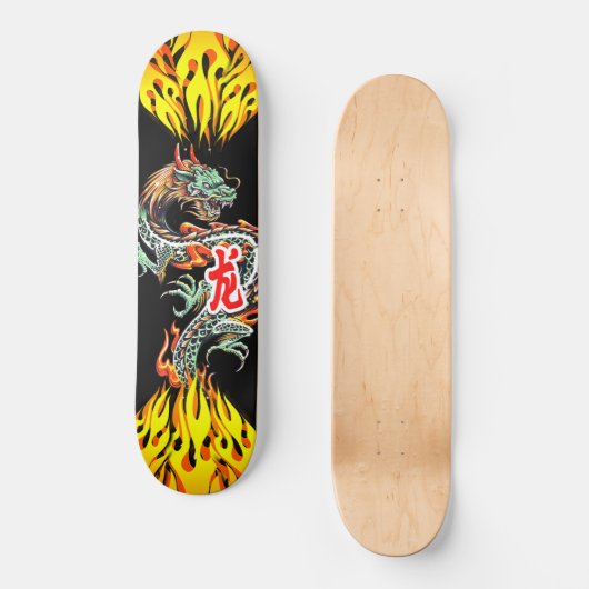 Dragon Skateboard mit Flammen (Vorderseite)