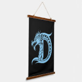 Dragon Styled Letter D, Dragon Alphabet, Monogram Wandteppich Mit Holzrahmen (Gewinkelt)