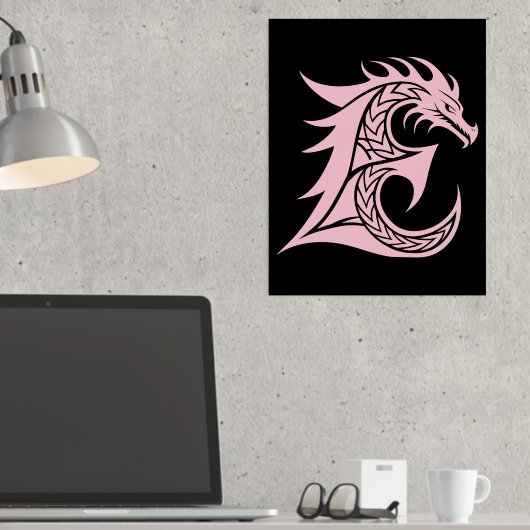 Dragon Styled Letter E, Dragon Alphabet, Monogramm Foliendrucke (In Situ (Schreibtisch))