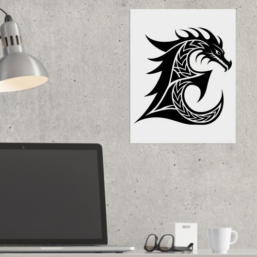 Dragon Styled Letter E, Dragon Alphabet, Monogramm Foliendrucke (In Situ (Schreibtisch))
