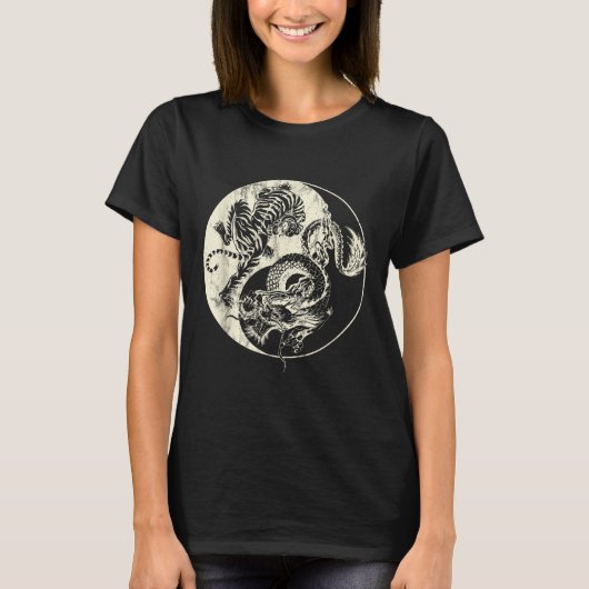Dragon Vs Tiger Tattoo! Yin and Yang Beast Fight T-Shirt (Vorderseite)