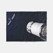 Dragon Xl Spacecraft nähert sich einem Lunar Gatew Fleecedecke (Vorderseite (Horizontal))