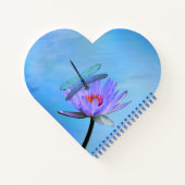 Dragonfly auf Water Lily Heart Shaped Notebook Notizblock (Rückseite)