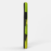 Dragonfly Blau und schwarz auf Gras. Case-Mate iPhone Hülle (Hinten/Rechts)