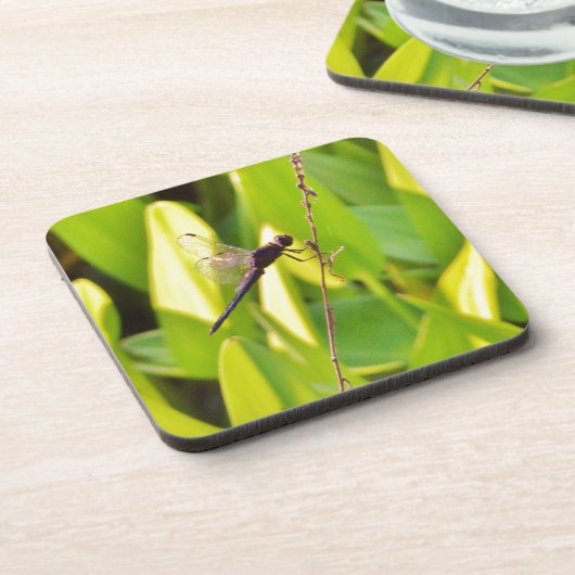 Dragonfly Blau und schwarz auf Gras. Untersetzer (Linke Seite)