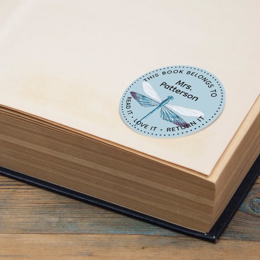 Dragonfly Dieses Buch gehört Personalisiert Runder Aufkleber