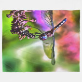 Dragonfly in grüner und blauer realistischer Maler Fleecedecke (Vorderseite (Horizontal))